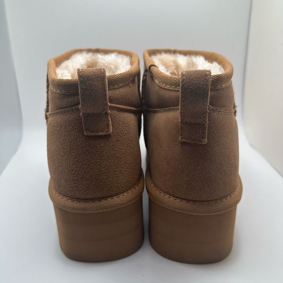 CUSHIONAIRE Women's Genuine Suede pull on platform boot +Memory Foam 8 WIDE CHES - Picture 4 of 7